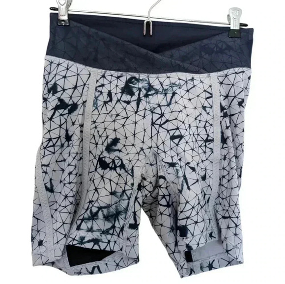 Lululemon Pedal Pace Short  Star Crushed Silver Fox Deep Navy/Deep Navy Women - Picture 2 of 11